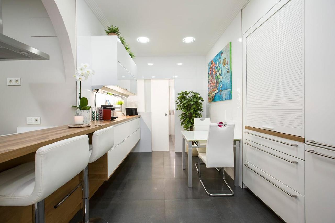Habitacion En Vivienda Gran Via Бильбао Экстерьер фото